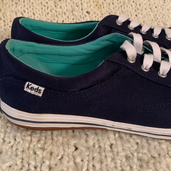 Keds women’s sneakers, black, size 7. - Picture 2 of 5